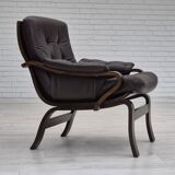 1970s, Scandinavian lounge chair in original condition, brown leather, dark bent wood.