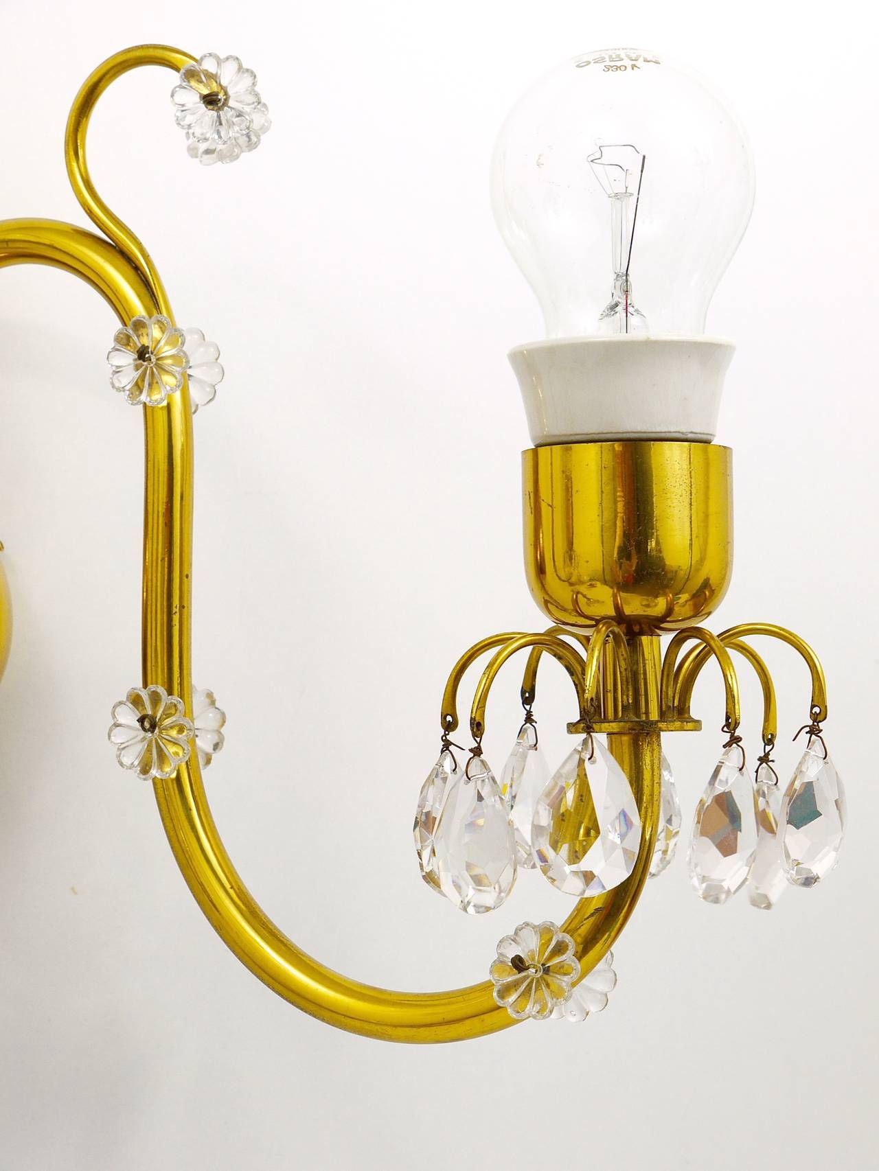 Lobmeyr Vienna Belle large wall sconce in brass and crystal, Austria, 1950s