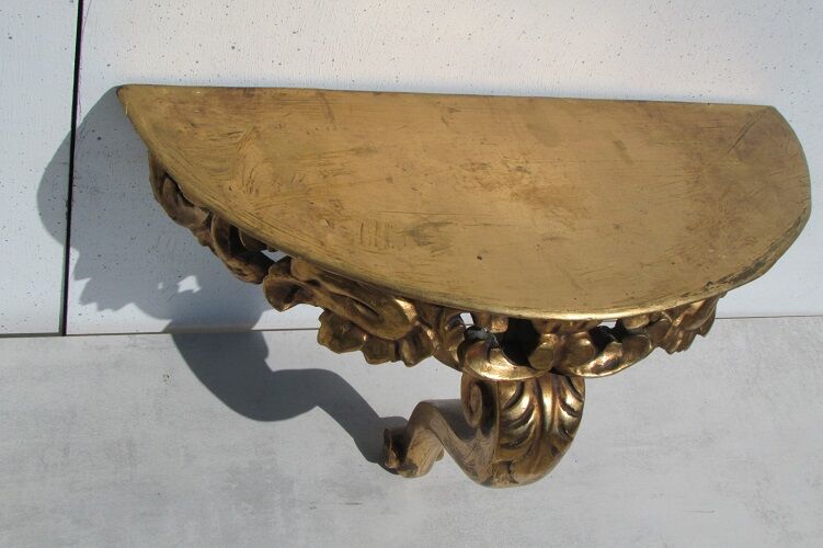 Wall console in gilded wood
