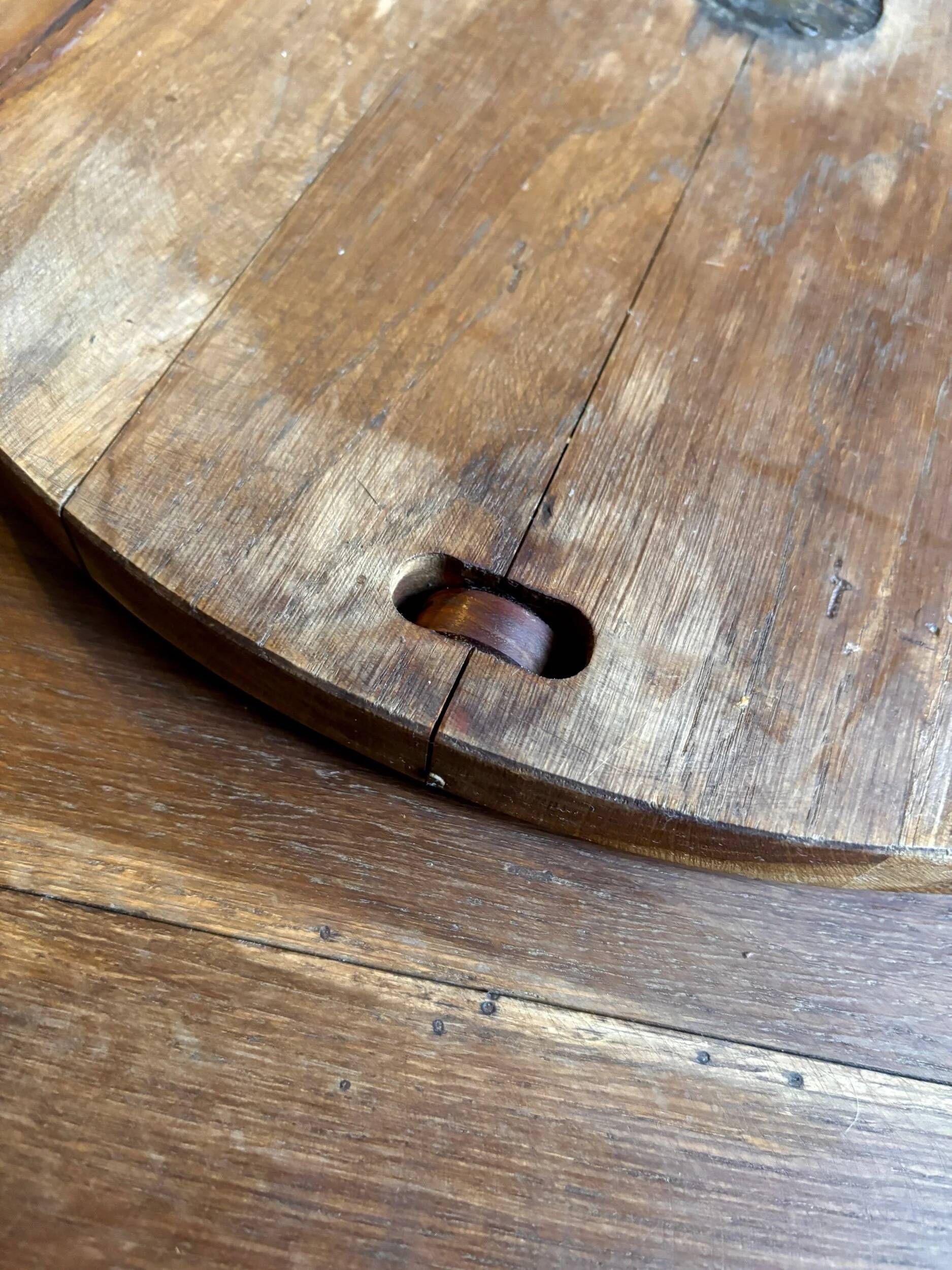 Cheese platter, rotating centrepiece in solid wood ⌀ 78 cm