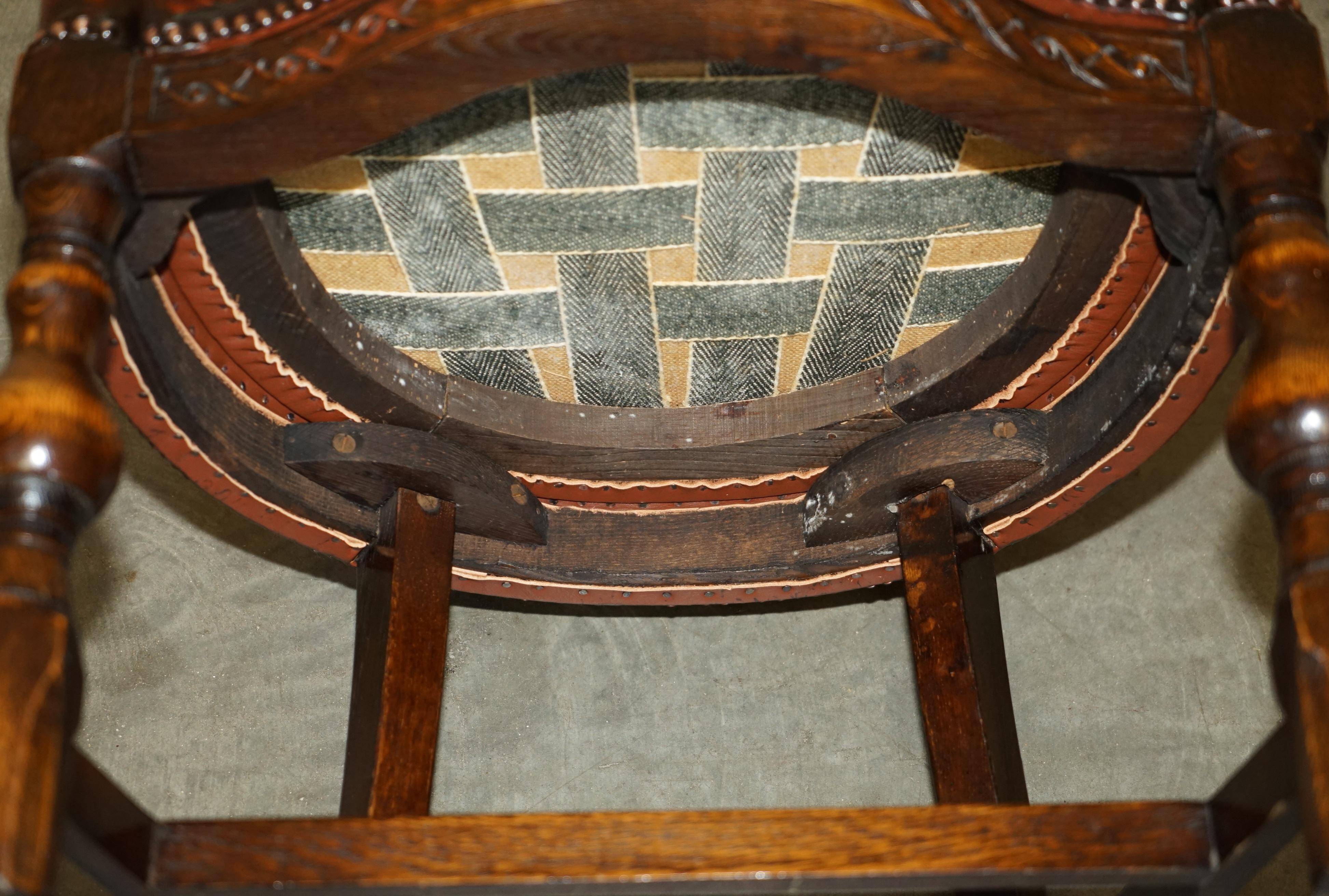 Fauteuil de bureau Édouardien 1910 en cuir et chêne sculpté