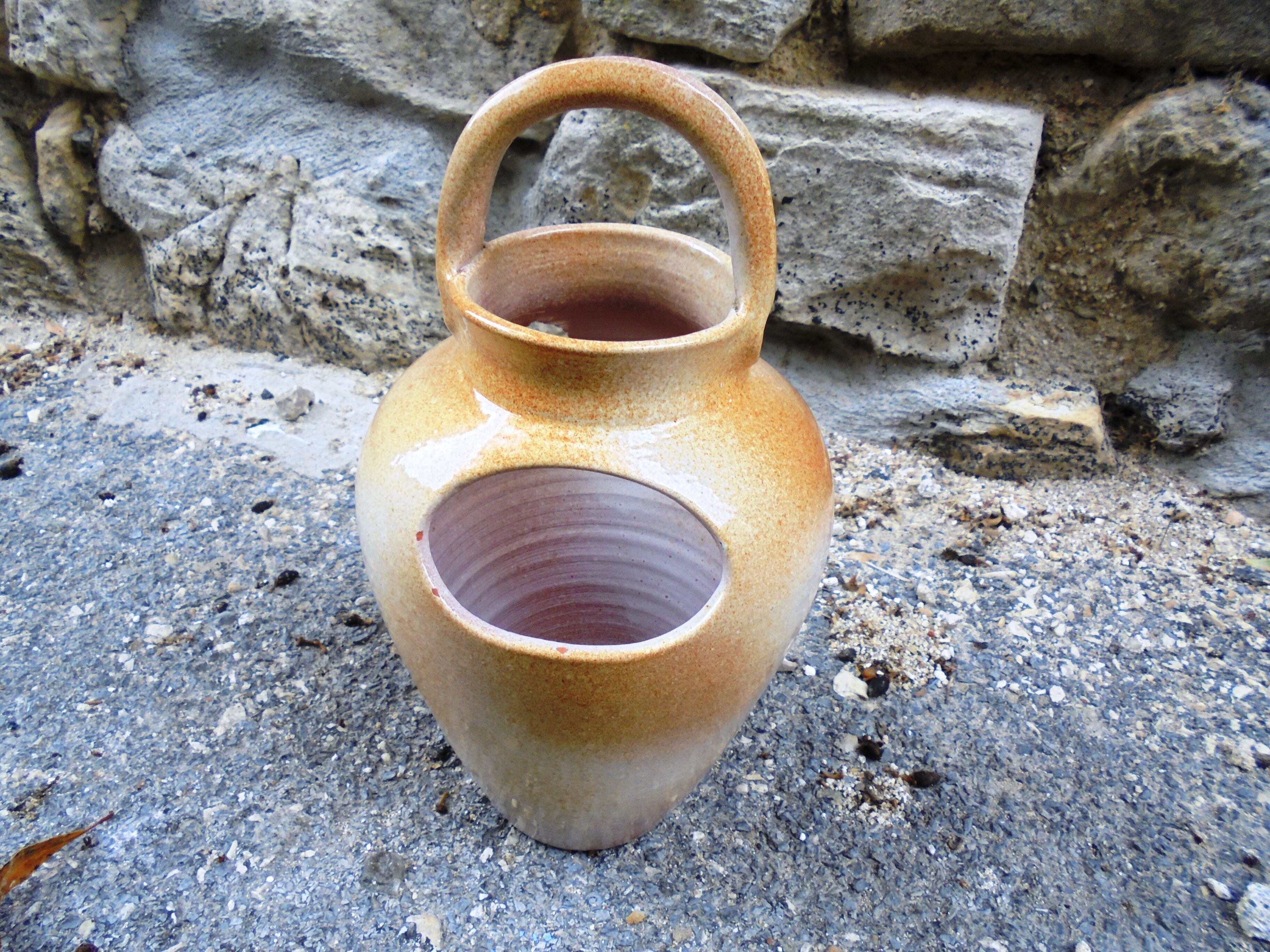 Vase enamelled sandstone