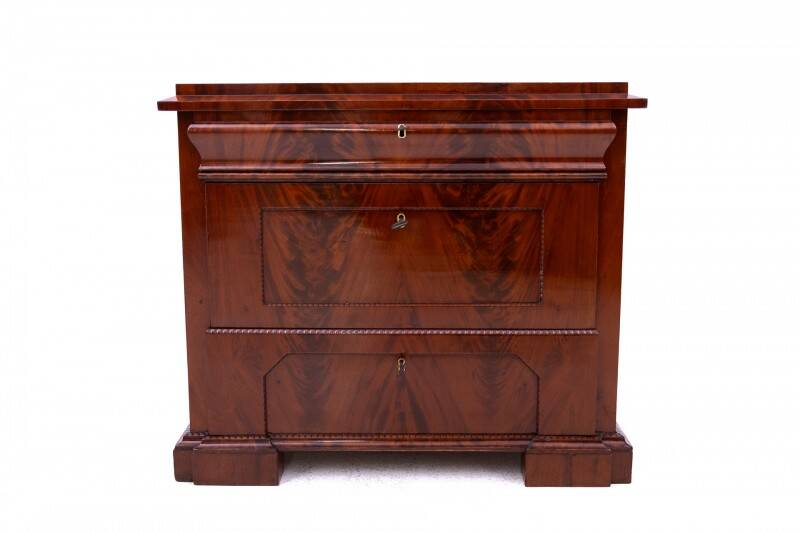 Biedermeier chest of drawers from circa 1840