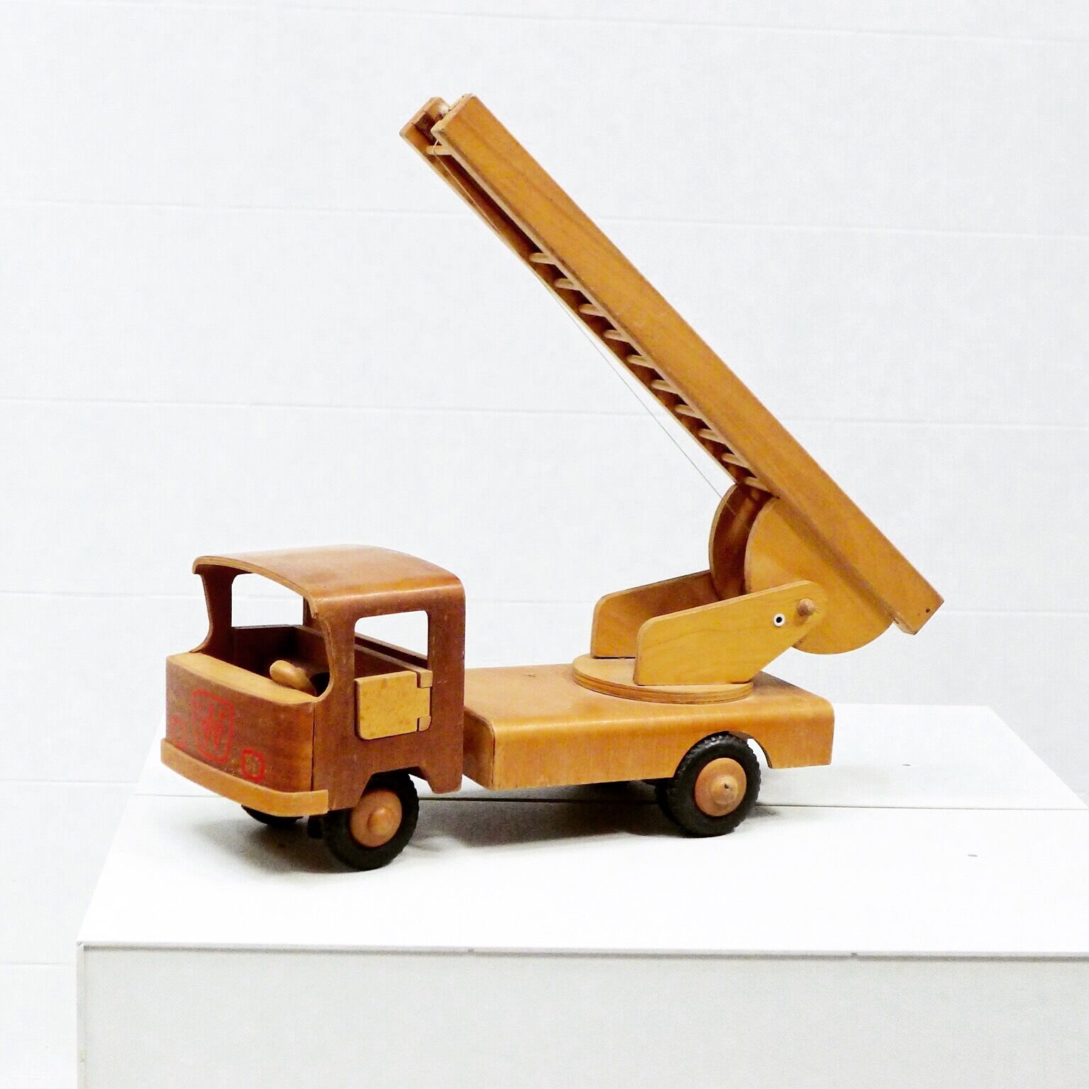 Truck scaffolding wood 1970