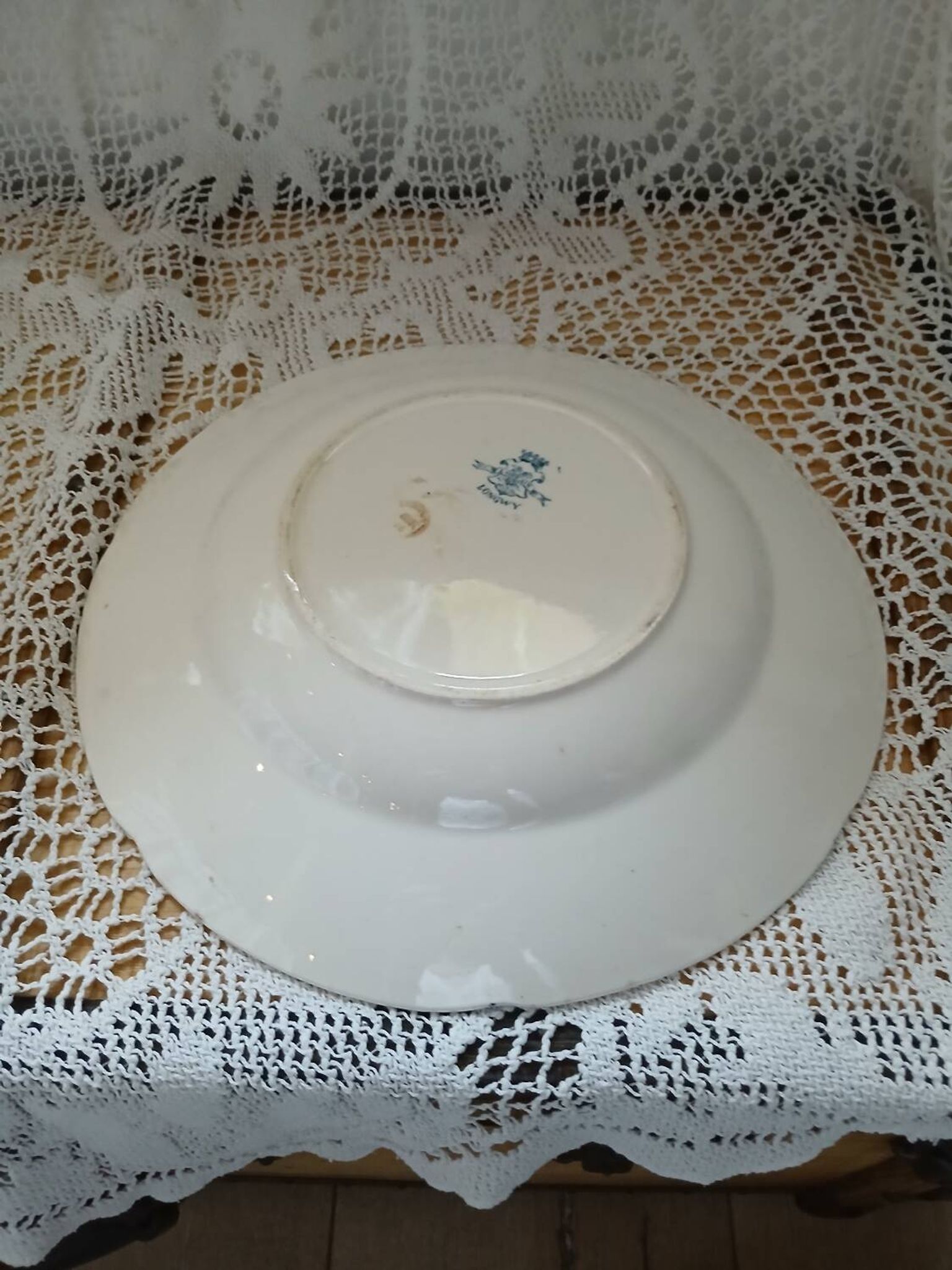 Longwy iron earth dinnerware set