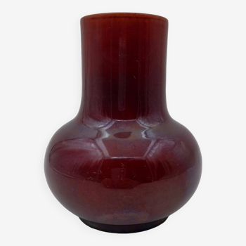Vase pansu en céramique sang de boeuf