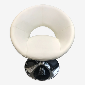 Swivel shell chair