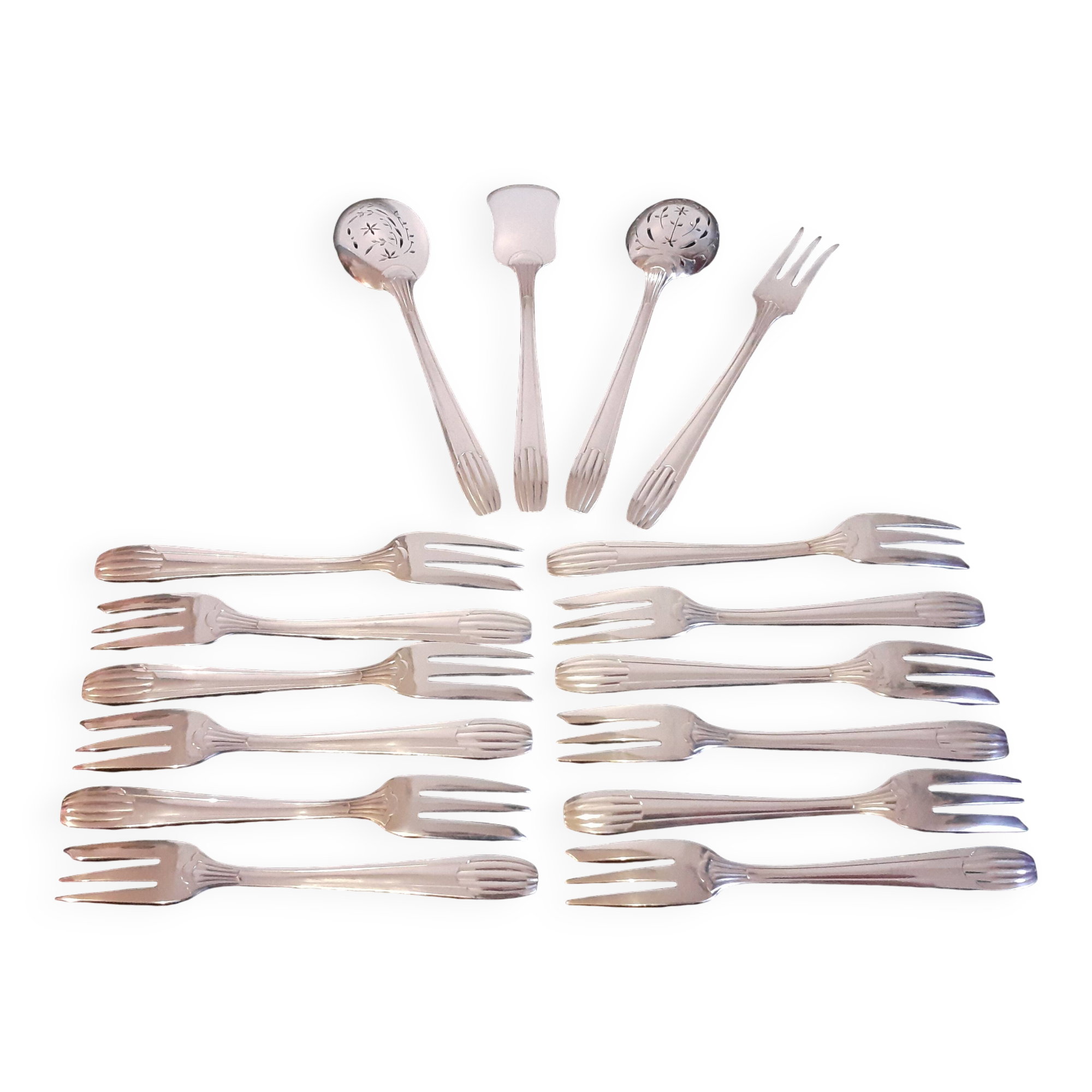 16-Piece Silver Plated Dessert Cutlery Set