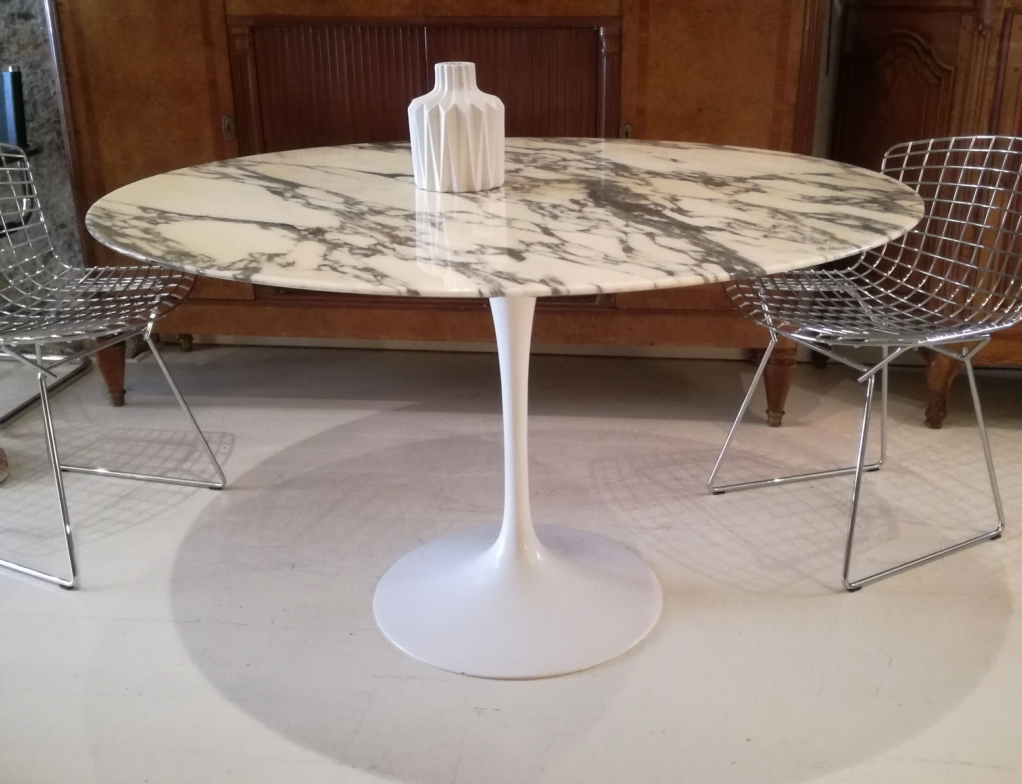 Table tulip Knoll by Eero Saarinen