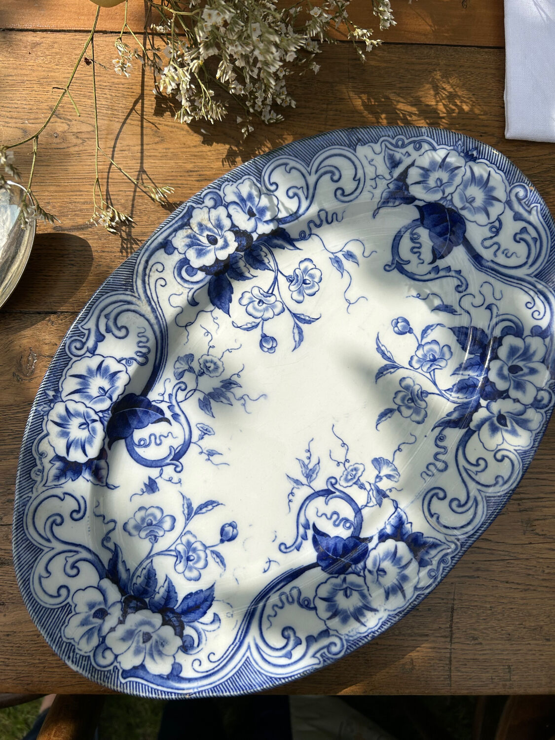Oval dish Flora Creil and Montereau 1880