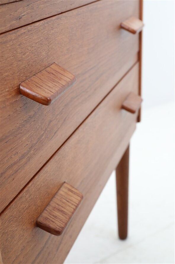 Rare teak chest of drawers by Carl Aage Skov for Munch Møbler / Mid-century Danish modern design / 1960s