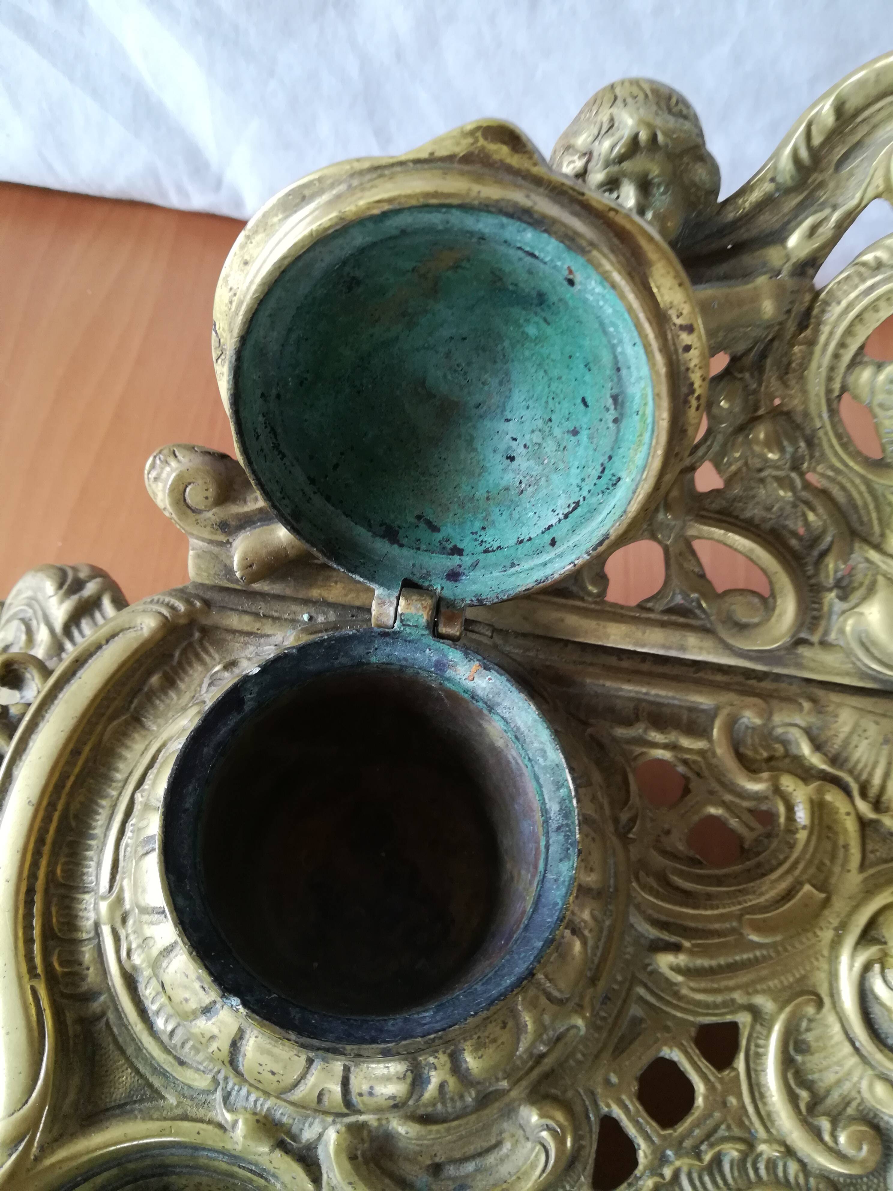 Double inkwells in Bronze 19th Century