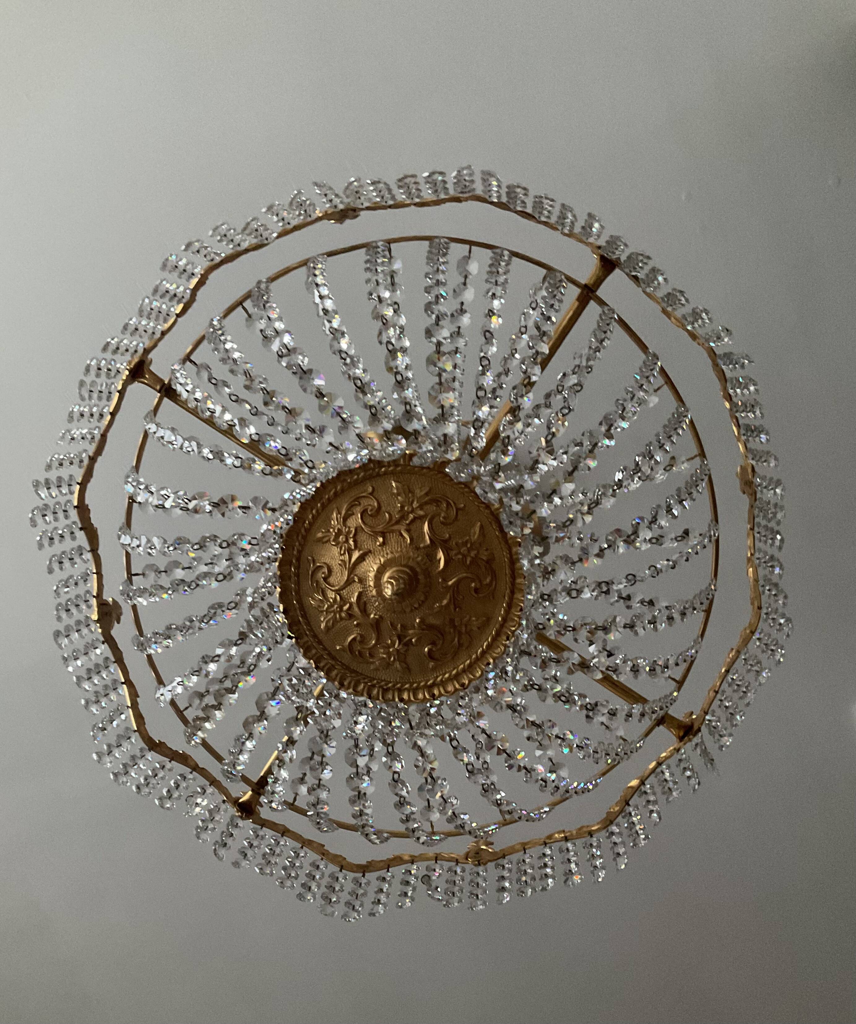 Balloon chandelier in bronze and crystal pendants
