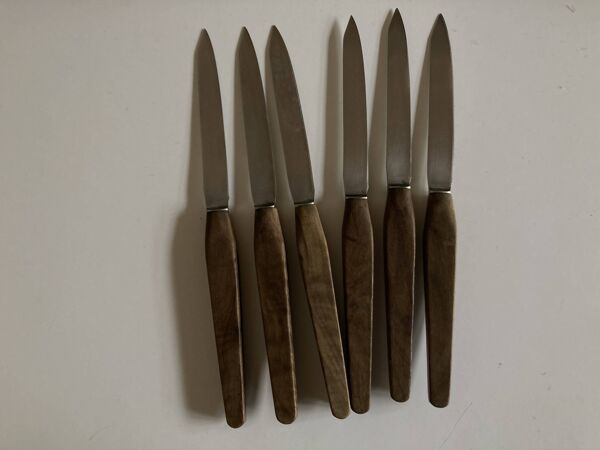 Ser de 6 couteaux de table scandinaves, lame inox, manche de teck.