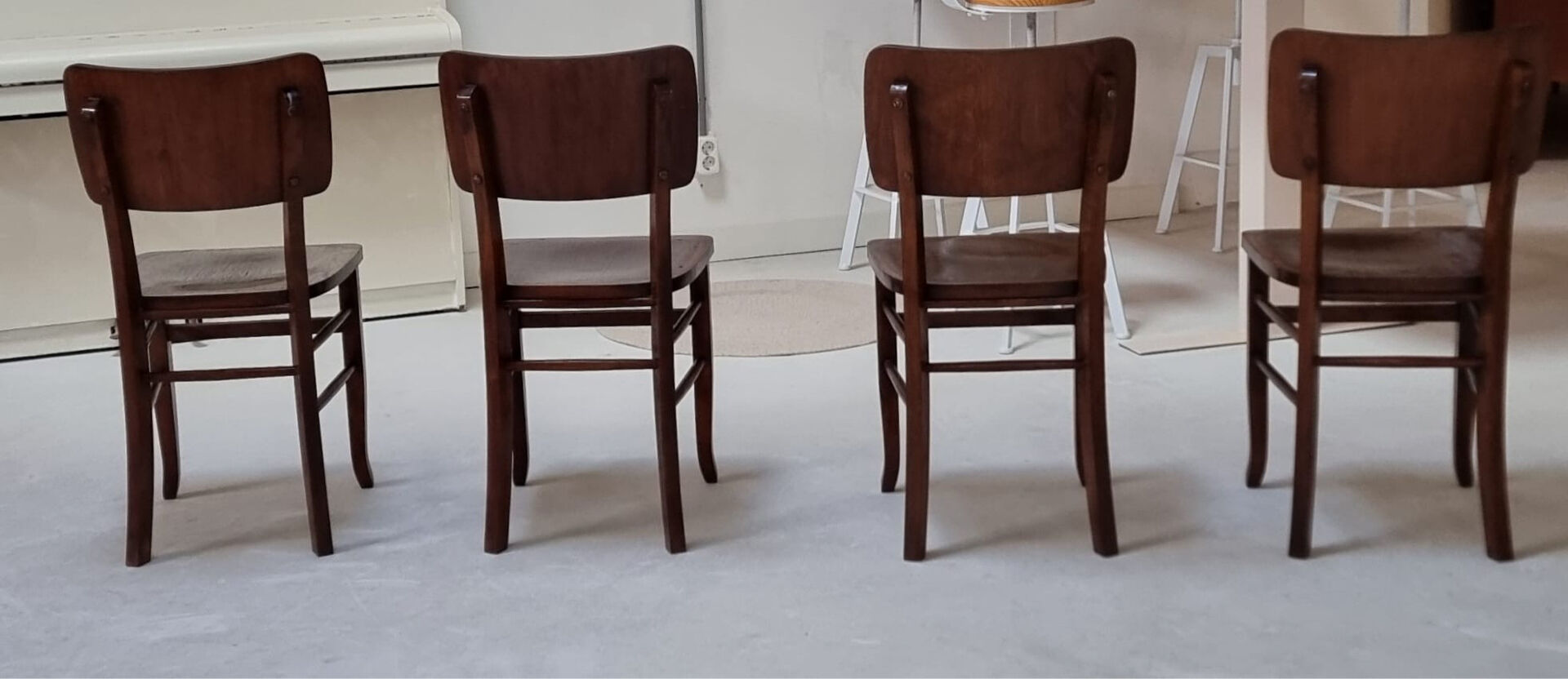 Chaises du milieu du siècle