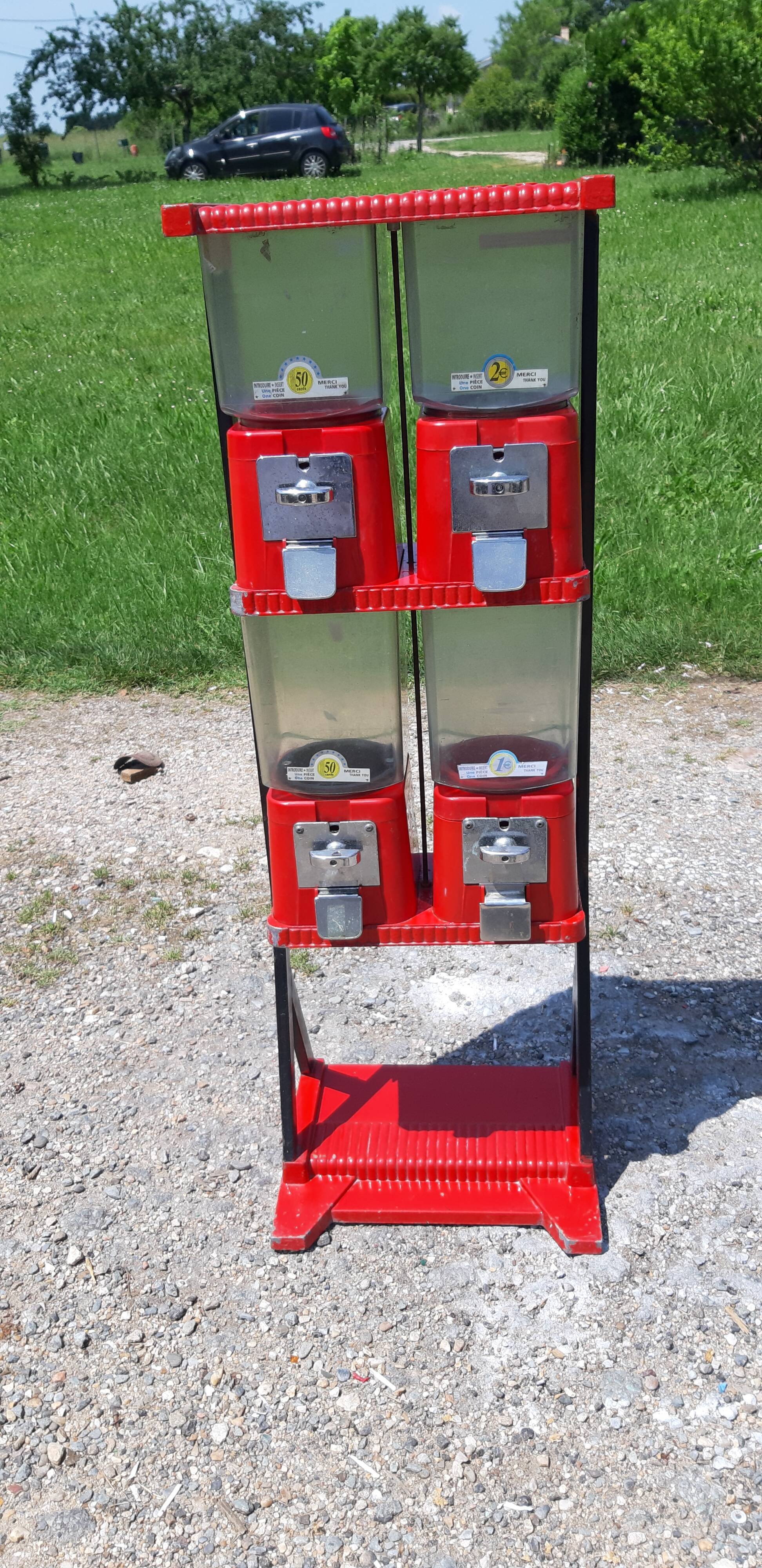 BRABO Candy Dispenser