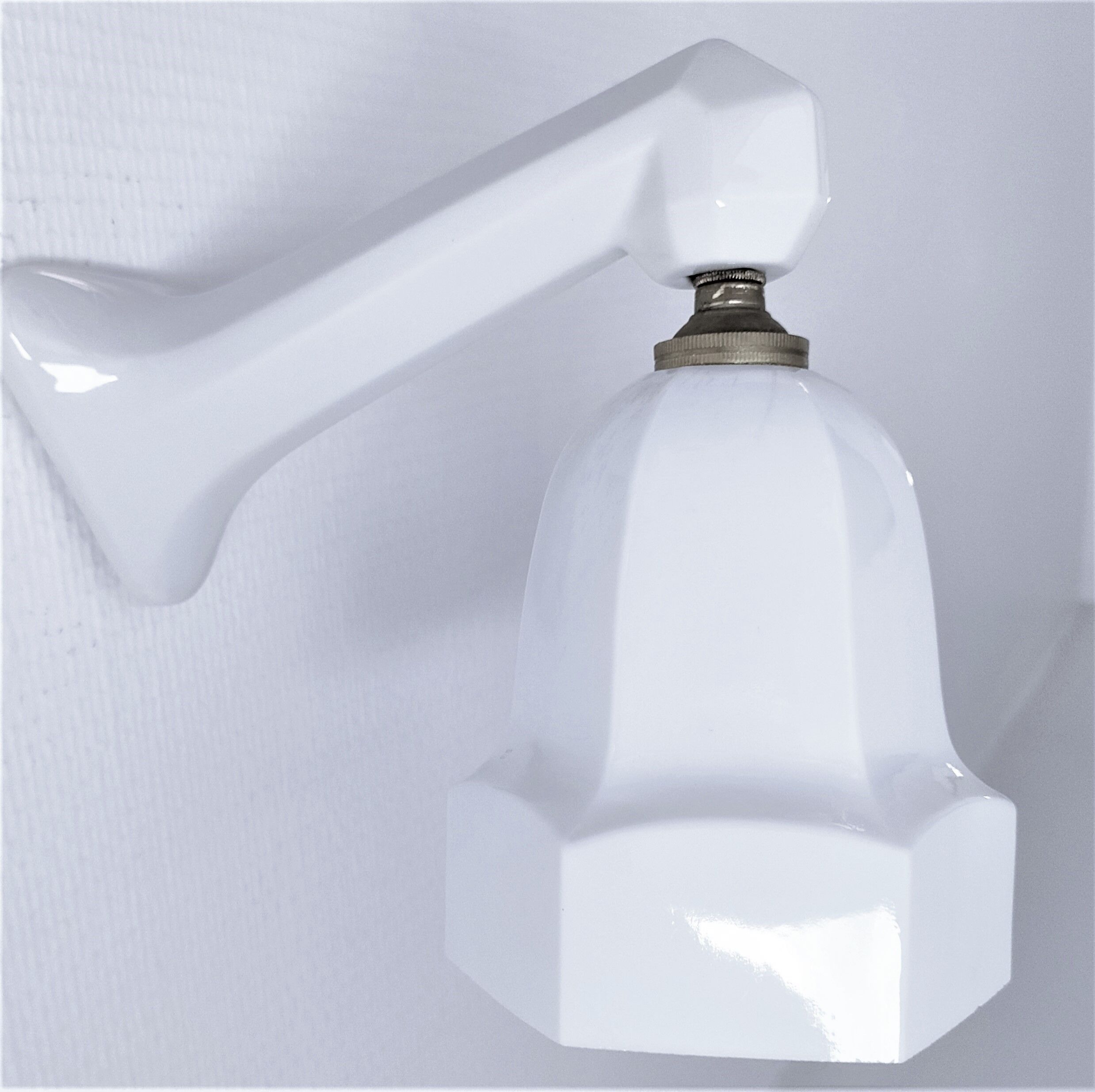 Wall lamp Art Deco opaline porcelain years 20-30
