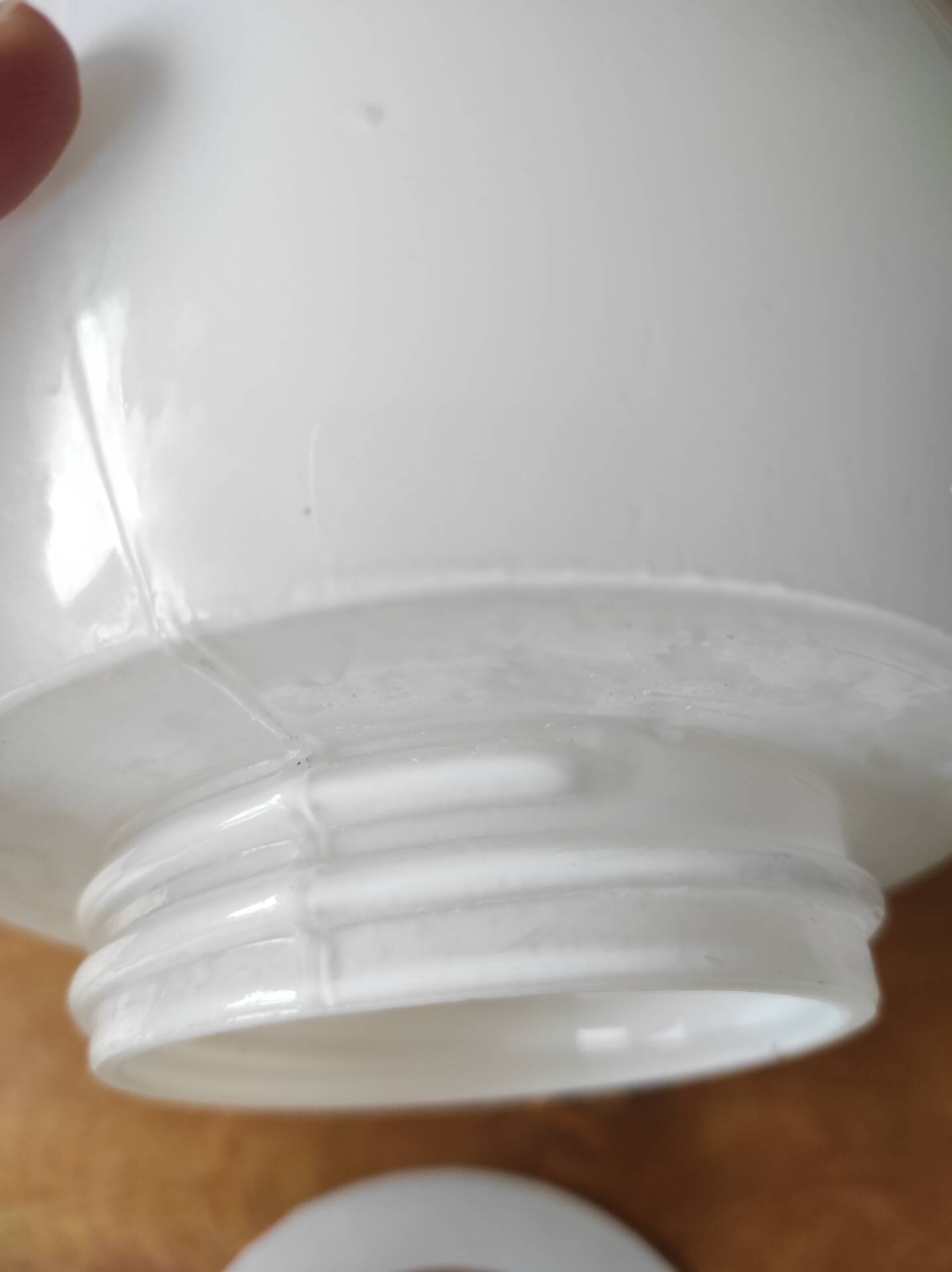 Globe de lampe en opaline moulé diamètre 16 cm