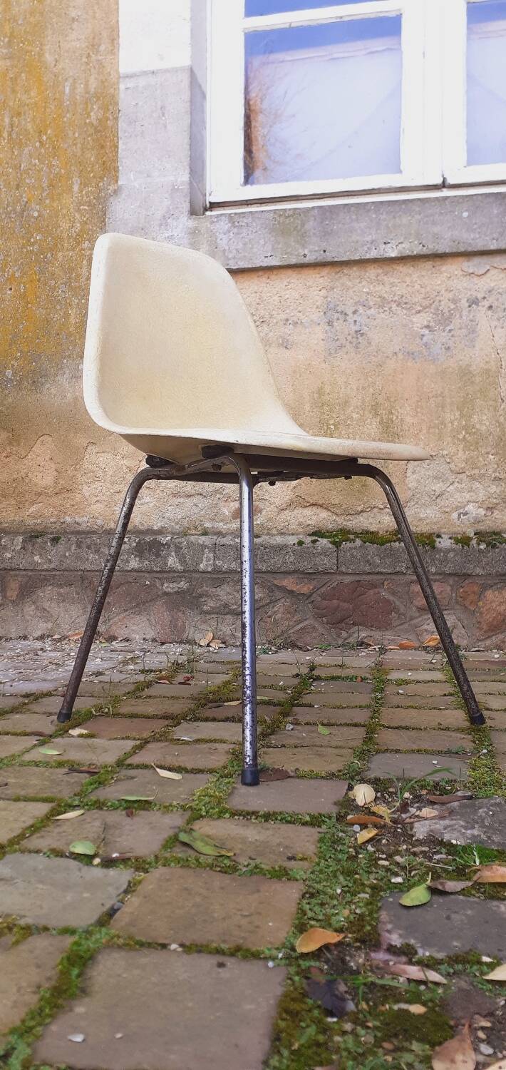 Pair of 1970s DSX chairs by Charles and Ray Eames for Herman Miller