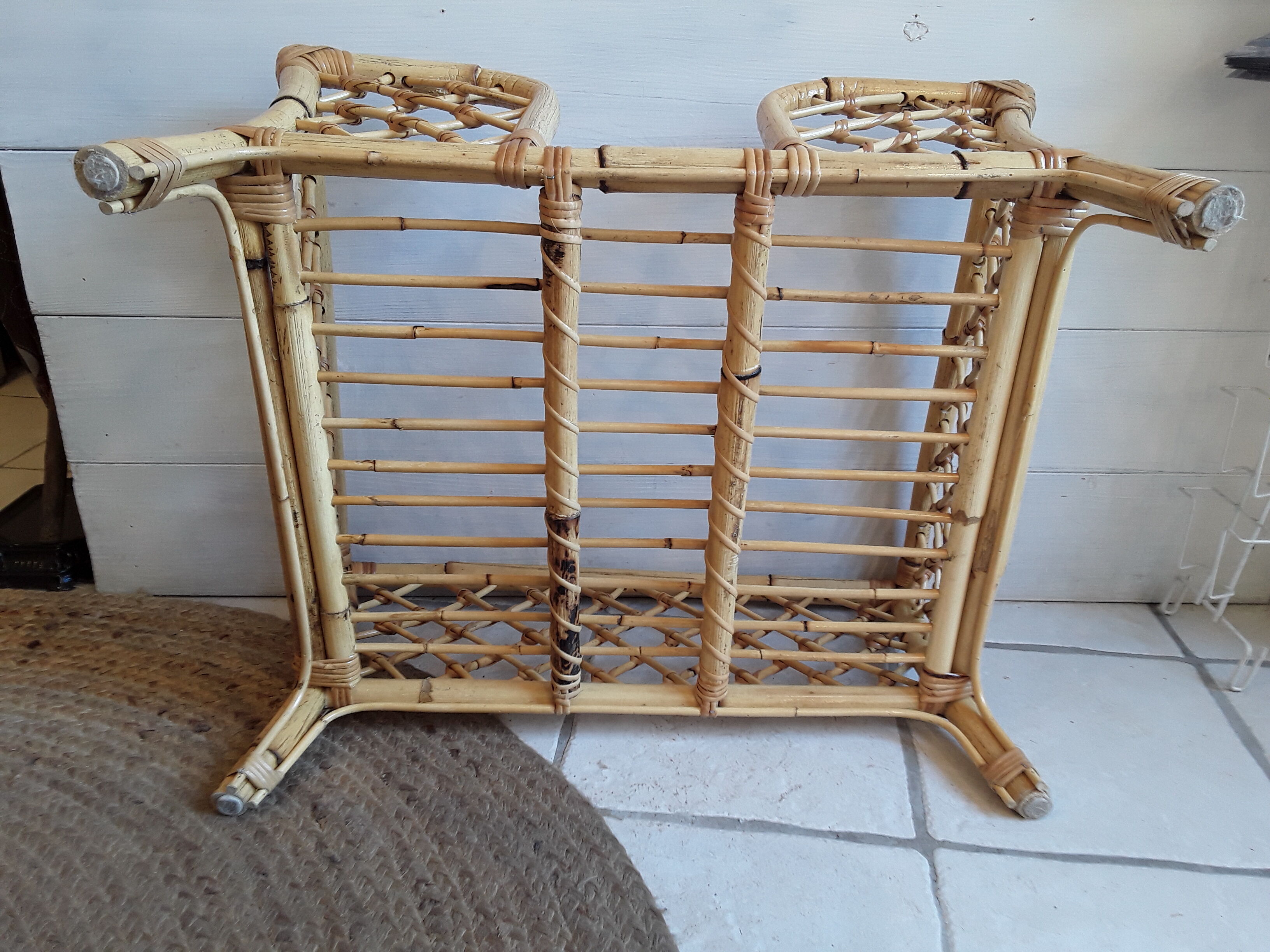 Rattan dog basket