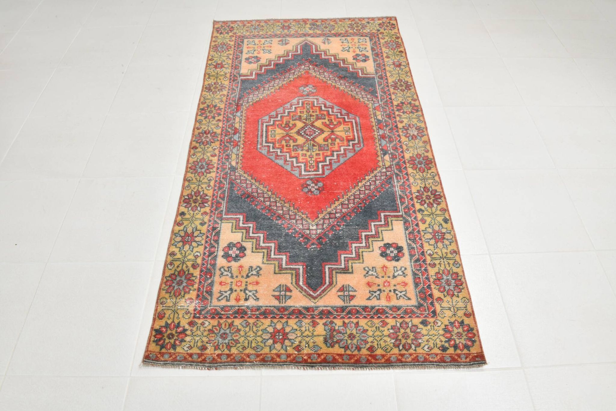 57s Antique Red & Navy Blue Vintage Persian Rug, 106x201Cm