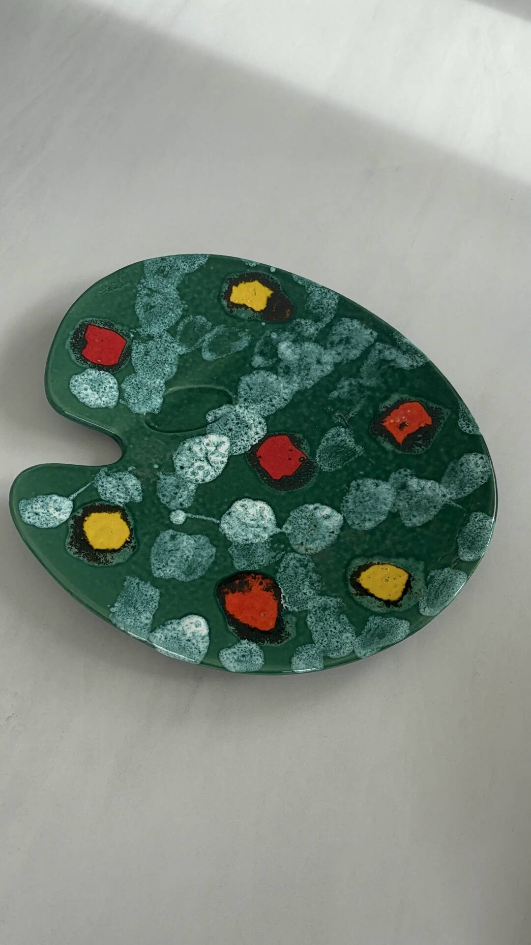 Vintage ceramic paint palette presentation plate | decorative bowl