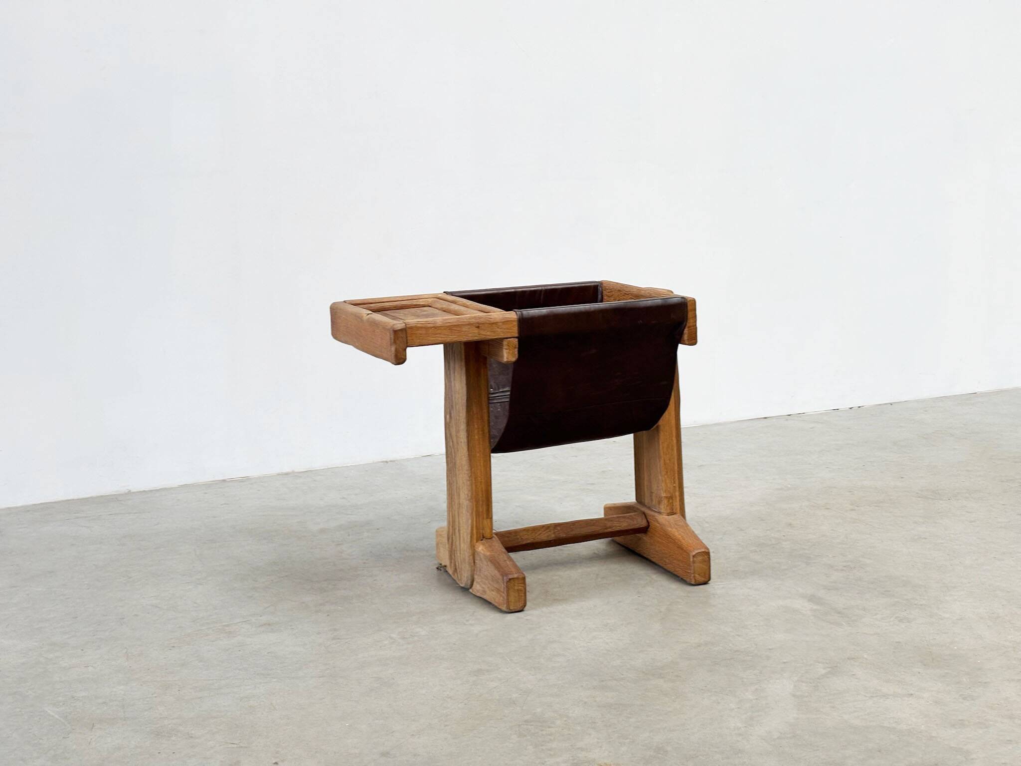 Table d'appoint française des années 1960