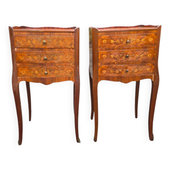 Paire de tables de chevet de style Louis XV marqueterie de bois de rose