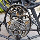 Old sewing machine H. Vigneron