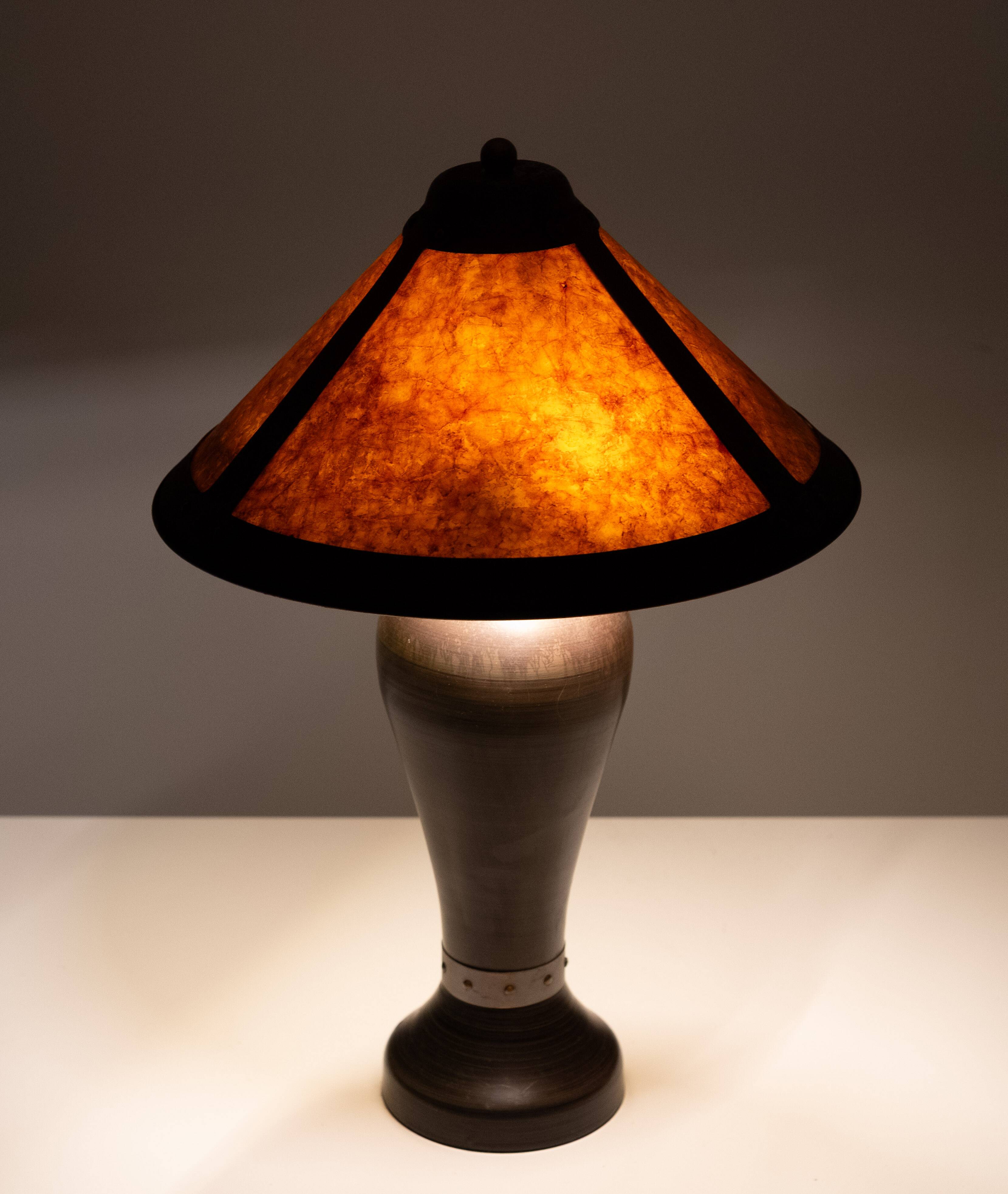 Vintage Dirk van Erp Style Arts & Crafts Copper & Mica Table Lamp 20th Cent