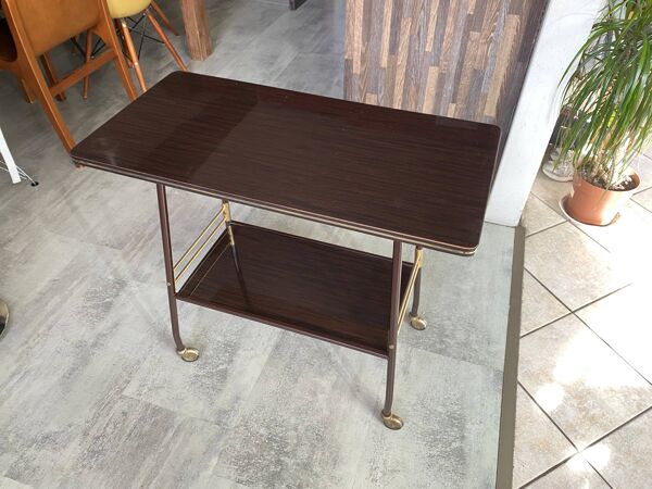 Meuble de télé à roulettes 2 plateaux formica marron 1960