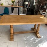 Massif wood table
