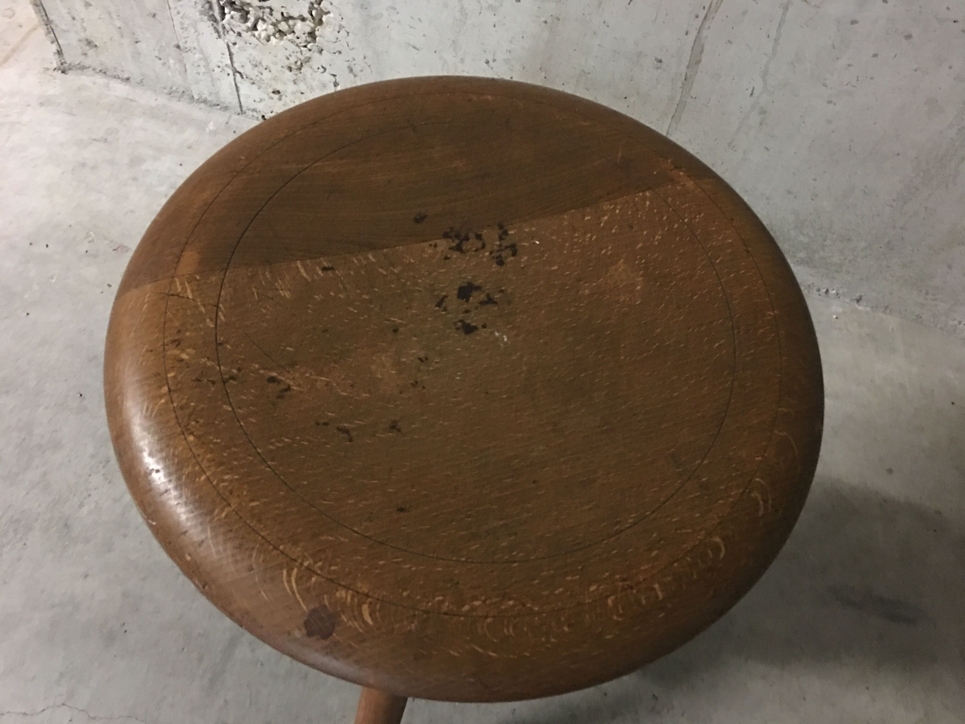 Stool from workshop to screw