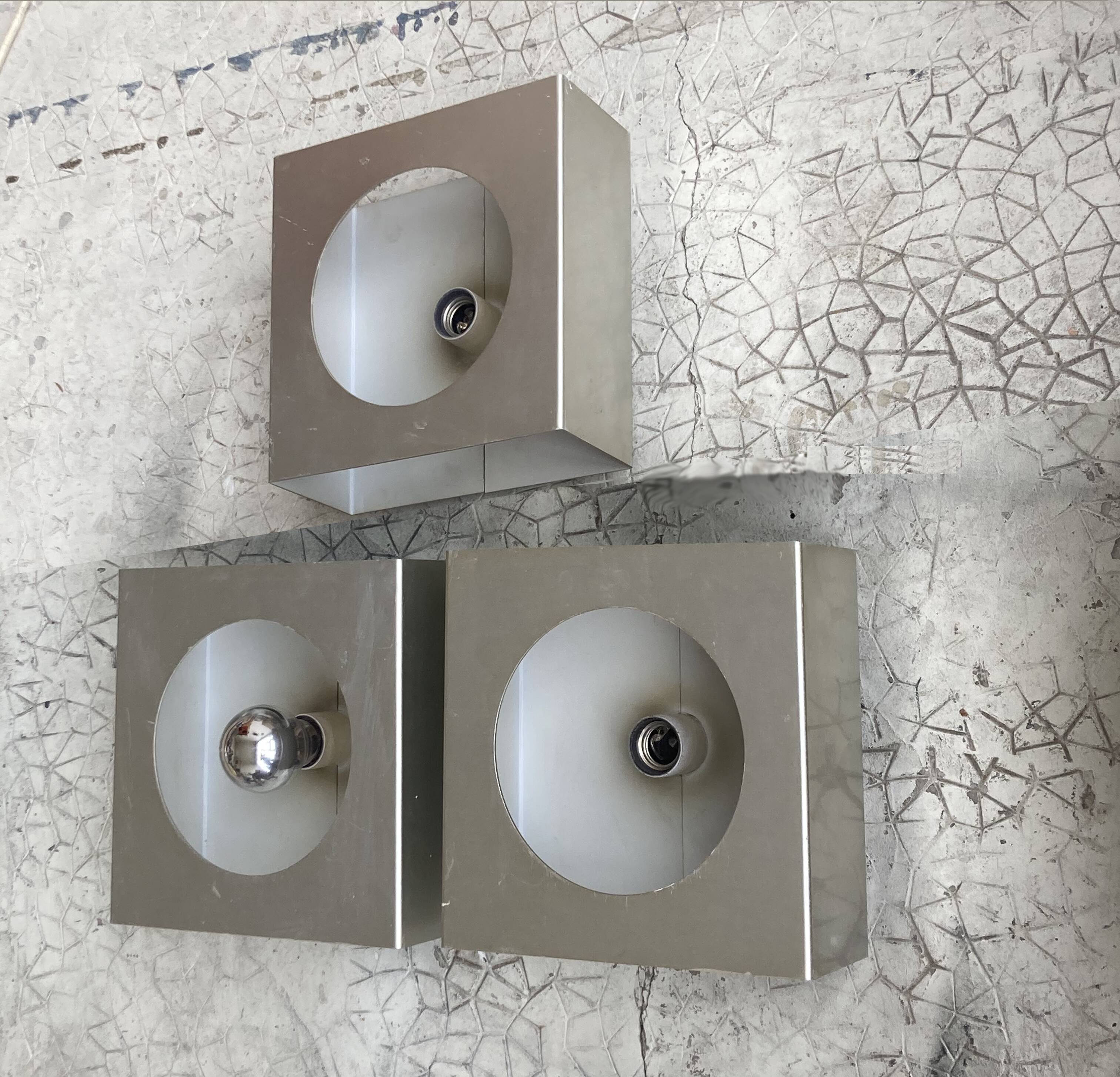 3 Disderot 1969 wall lights Mod 2091