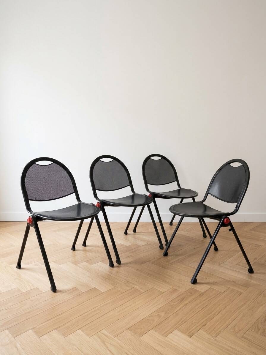 Set of 4 industrial design chairs in black steel