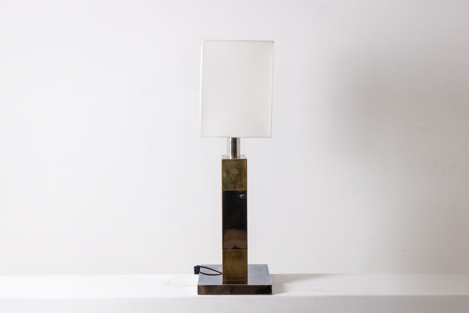 Sandro Petti. Geometric lamp in silvered and gilded metal. 1970s.