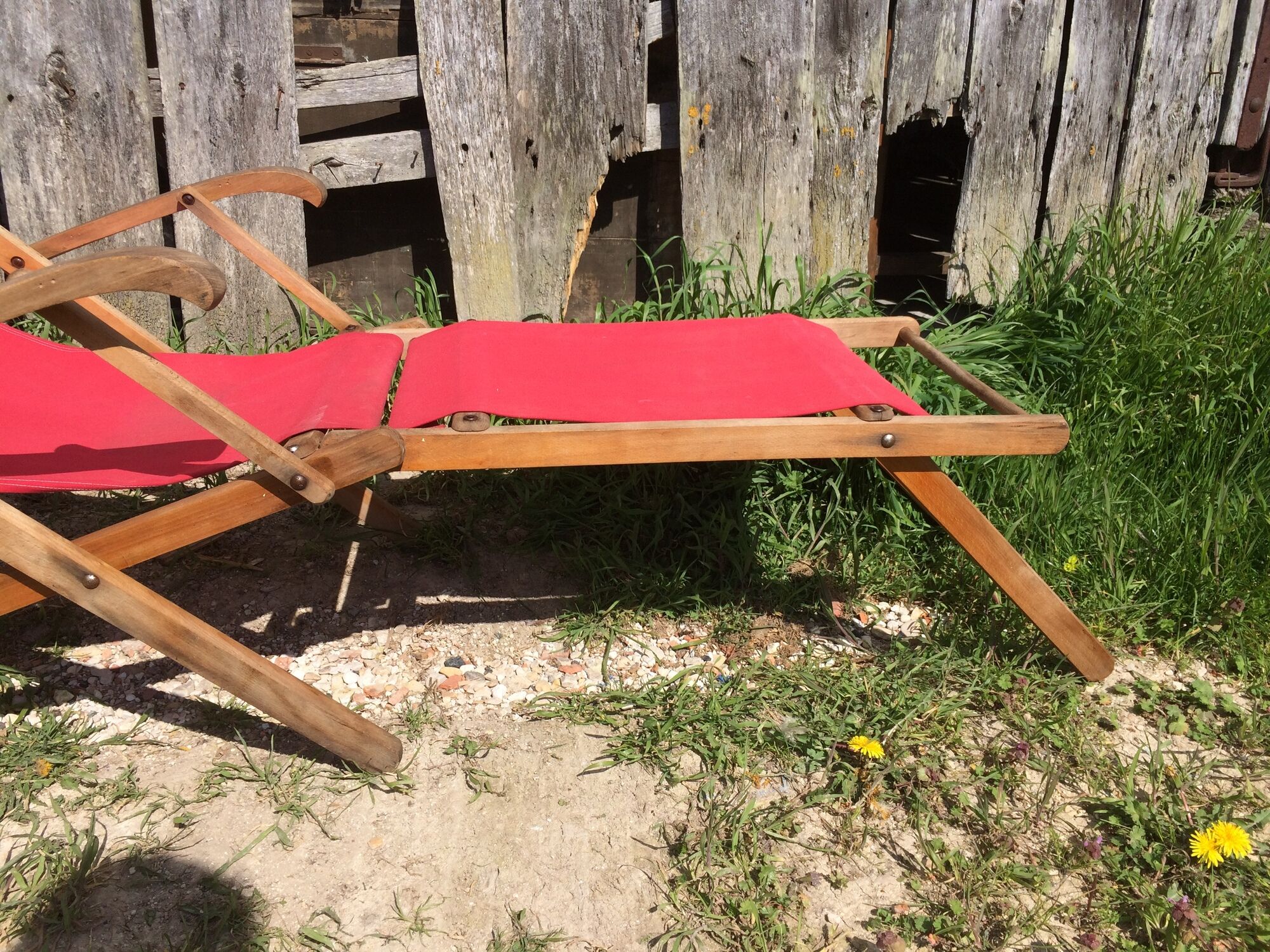 Former pliante long chair - wood foot rest - vintage red fabric