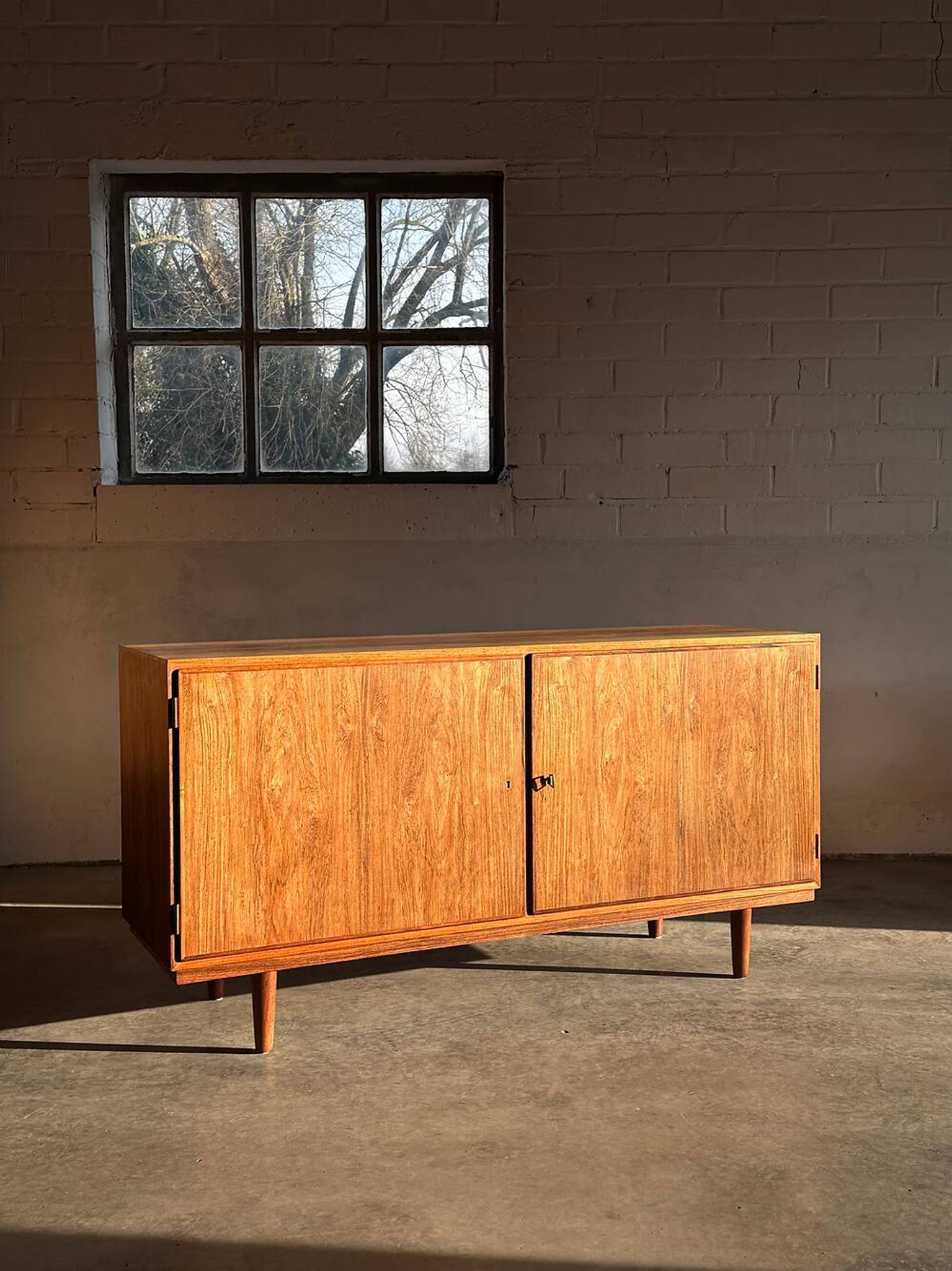 Buffet en palissandre, Carlo Jensen, Hundevad & Co, années 1960, Danemark
