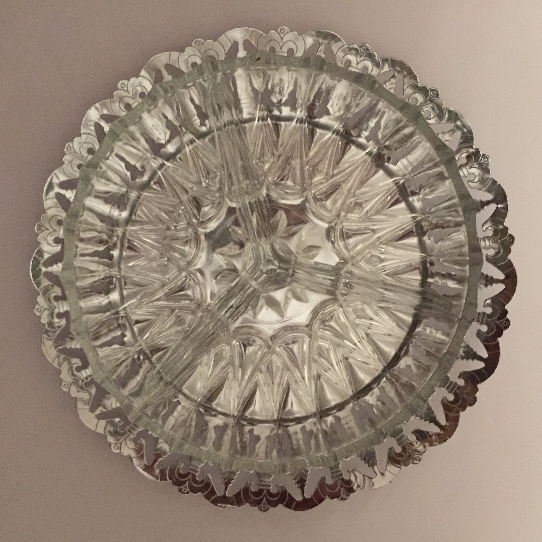 Dish to compartments
