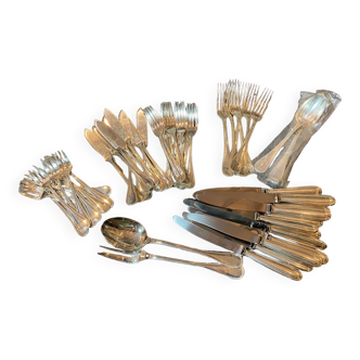 Christofle - Partie de Ménagère modèle Perle, 60 pièces métal argenté