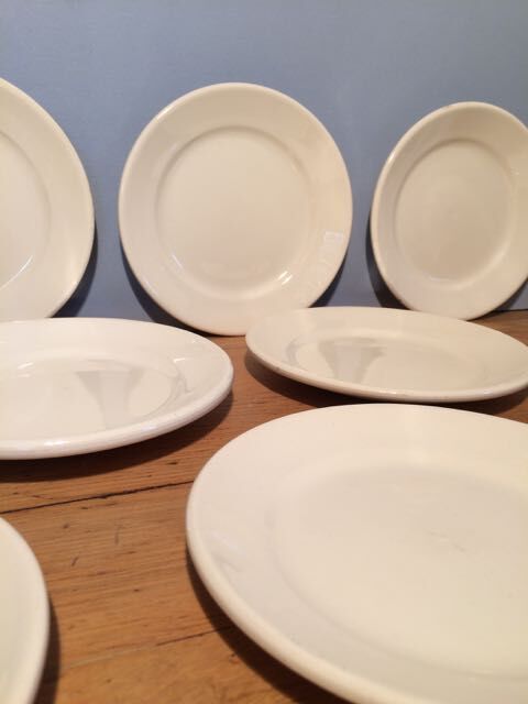 Set of  9 Digoin Saarguemines dessert plates
