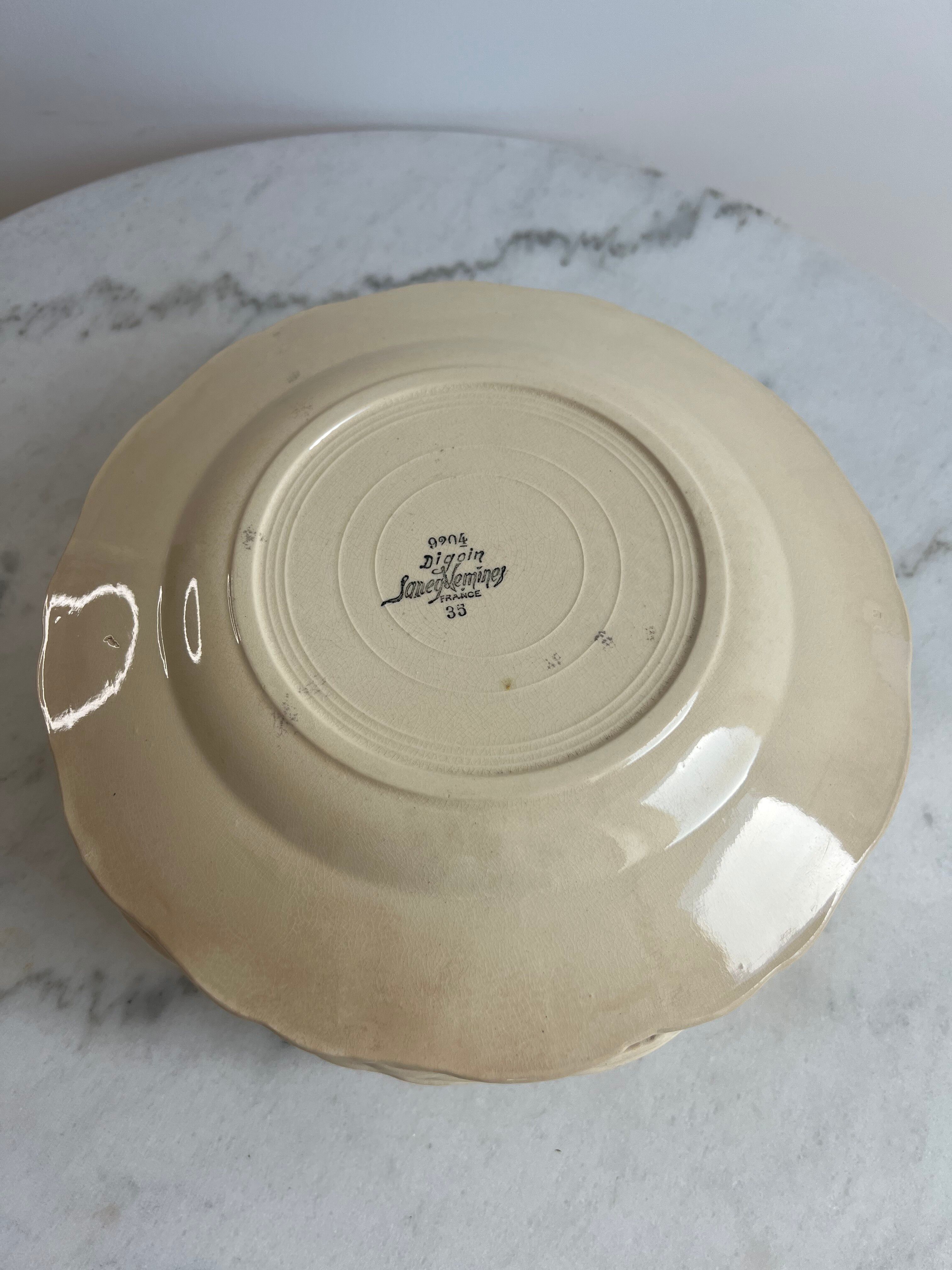 Set of 8 flat plates Sarreguemines and Digoin