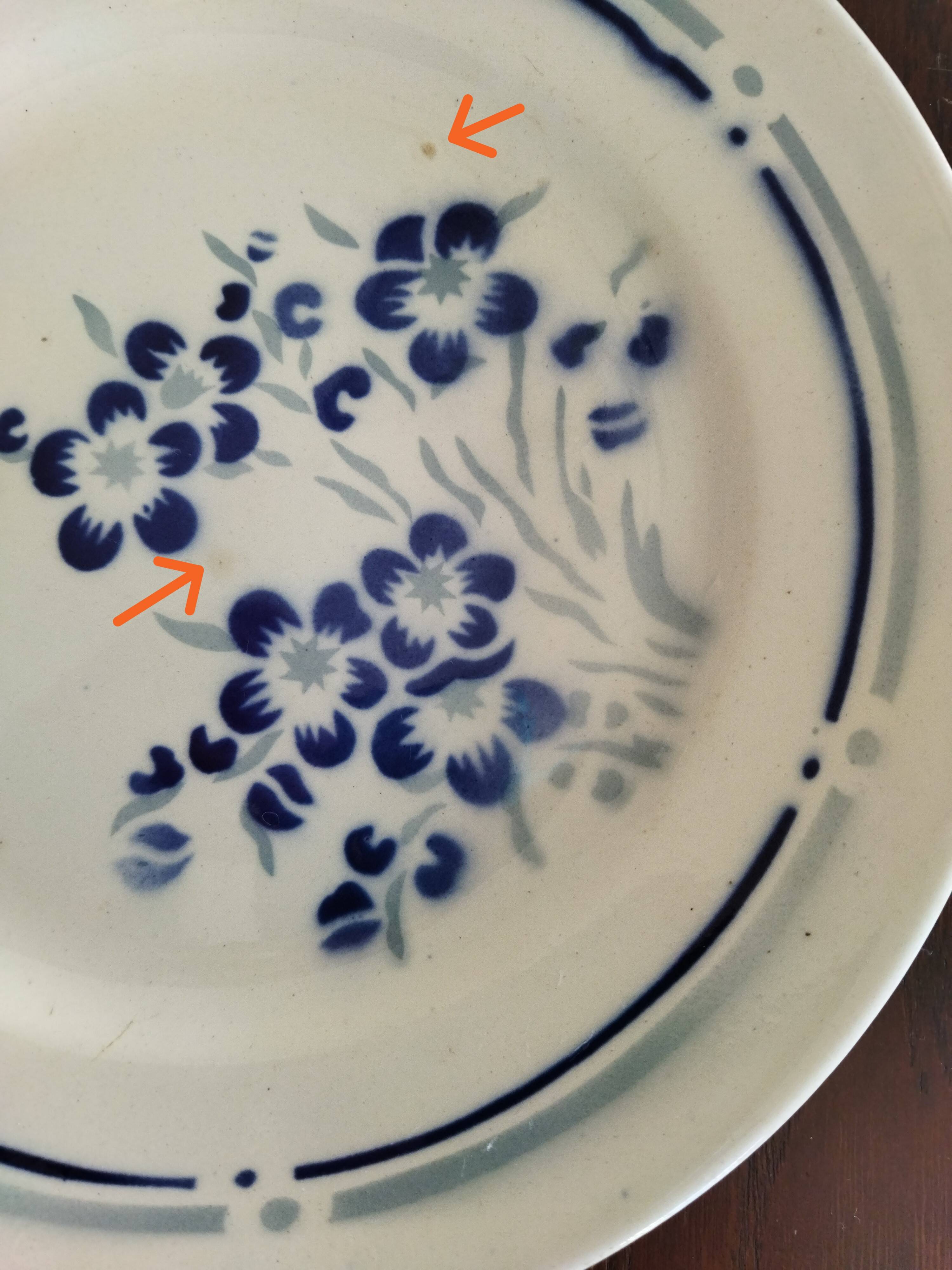 8 French earthenware dinner plates (Gien Sarreguemines Digoin Moulin des Loups Orchies)