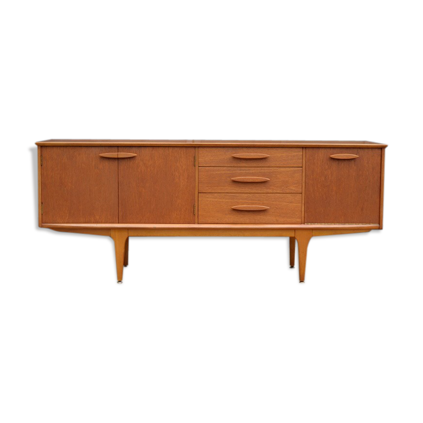 Enfilade anglaise par Jentique en teck