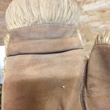 Boxing gloves