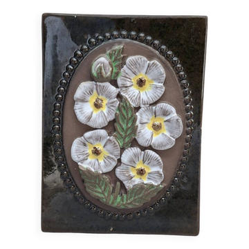 Ceramic Wall Plaque Jie Gantofta, model 841, white flowers.