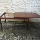 Extendable table
