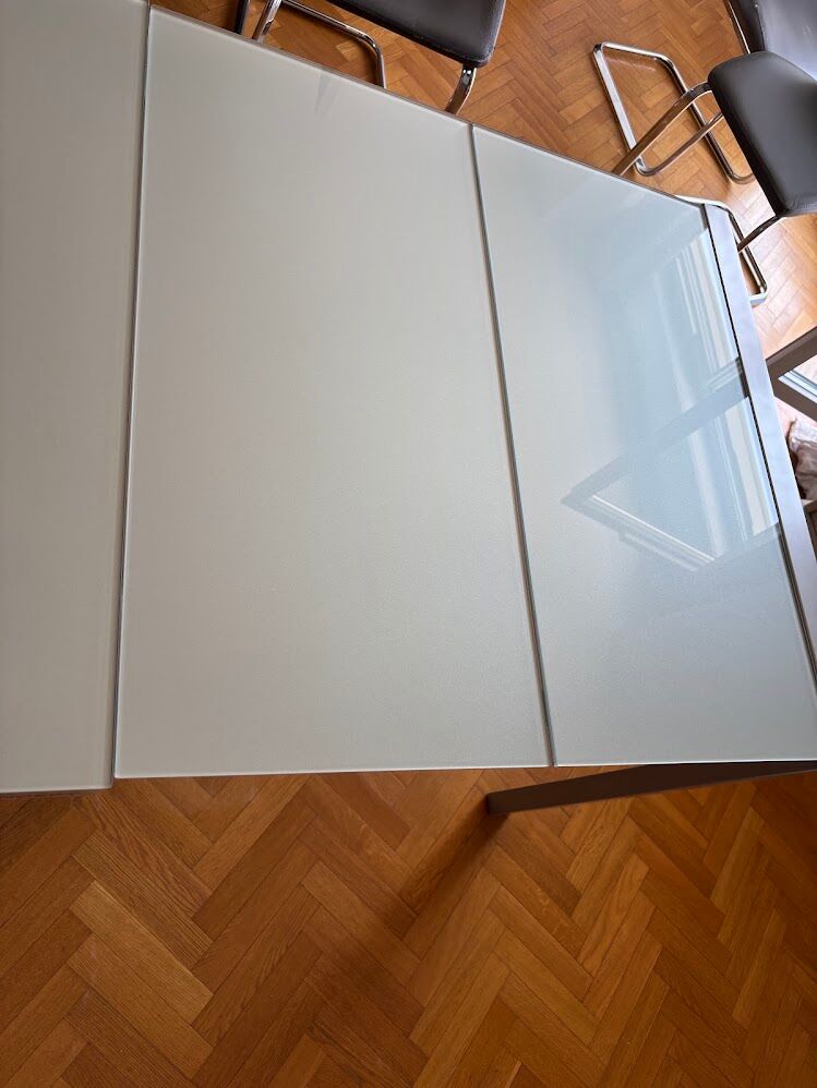 Table extensible en verre Cancio modèle concept