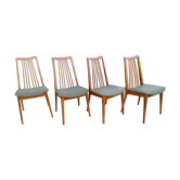 Ensemble de quatre chaises de style scandinave