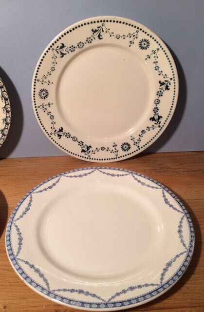 Composition 6 plates flat blue tones